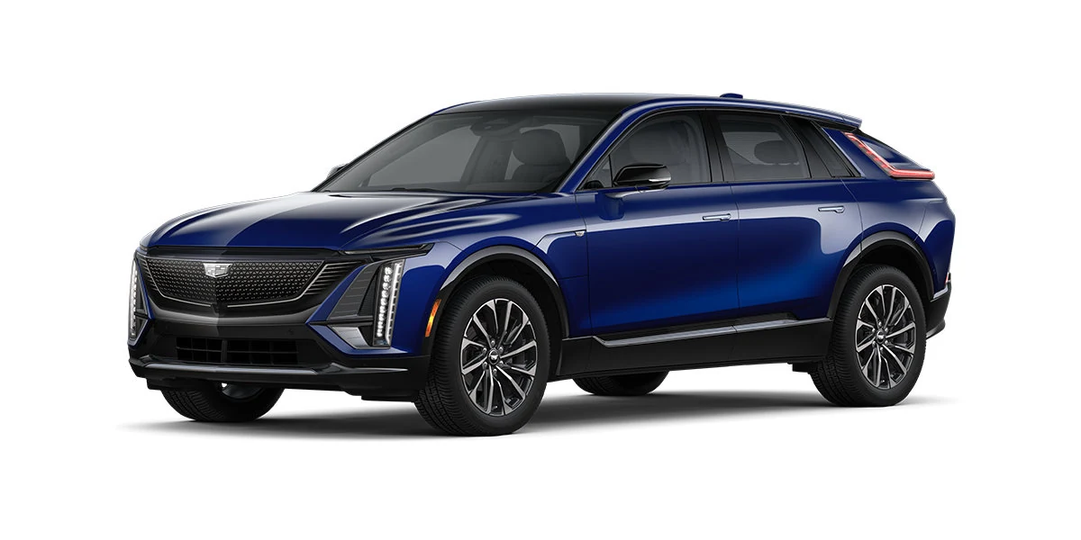 Cadillac Lyriq Sport 2026 en color azul vista frontal tres cuartos