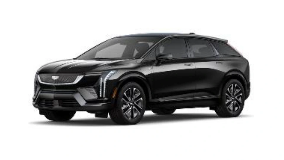 Cadillac Optiq 2027 Sport 3 Black Roof negra, vista frontal tres cuartos