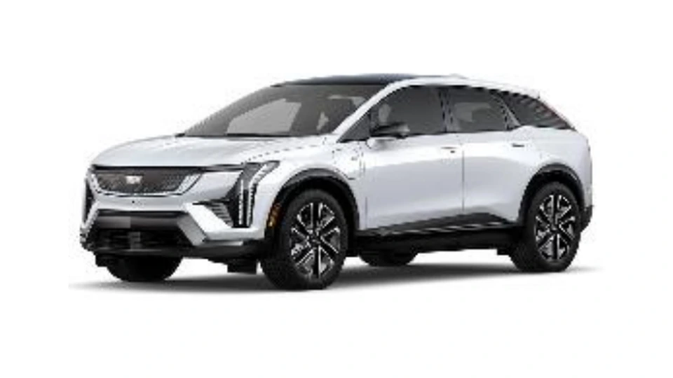 Cadillac Optiq 2027 Sport 3 blanca, vista frontal tres cuartos