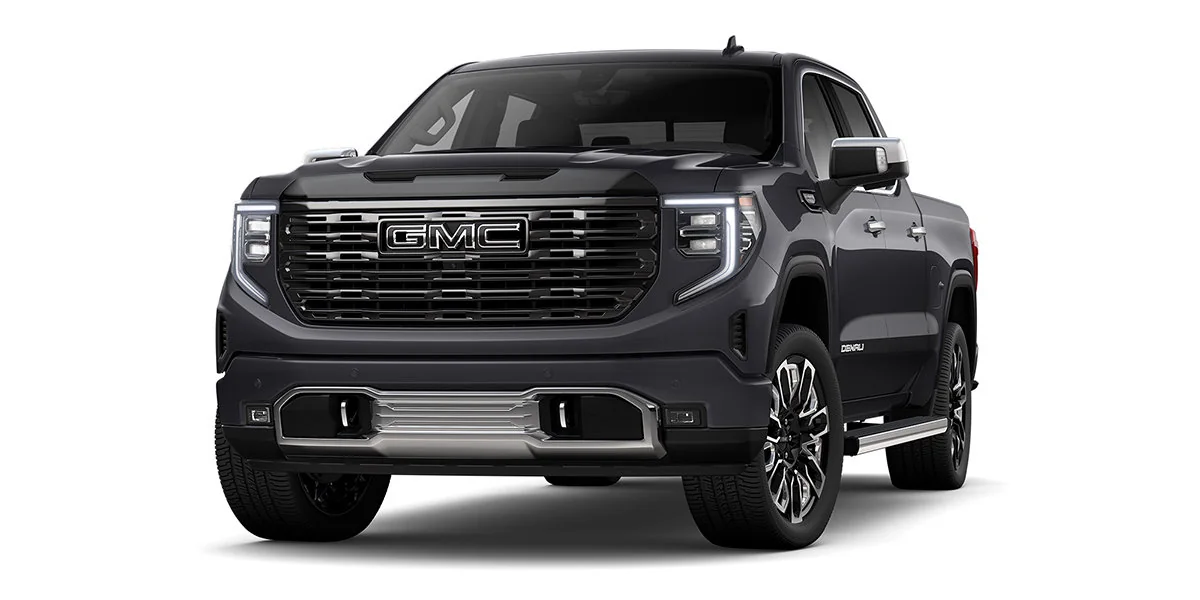 GMC Sierra Denali Ultimate 2026 gris oscuro, vista frontal tres cuartos